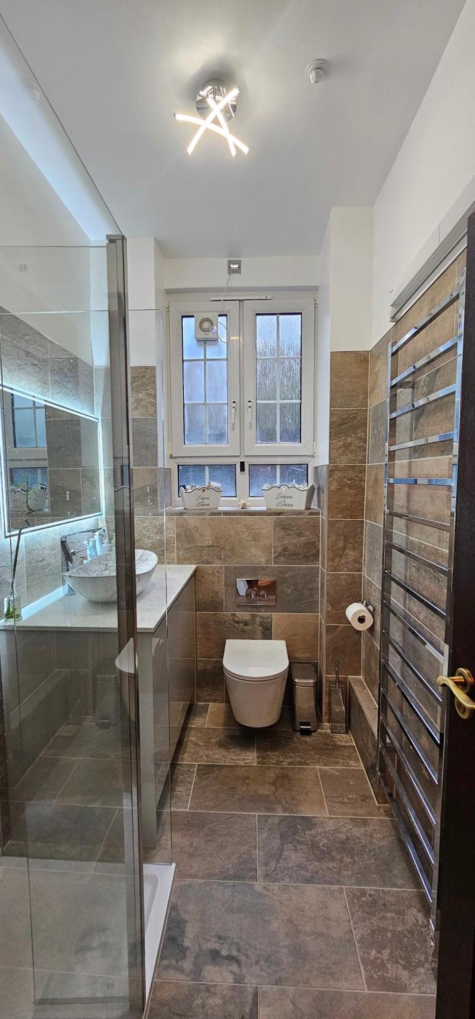 Tower Bridge Spacious King Bedroom With Extra Large Windows 런던 외부 사진